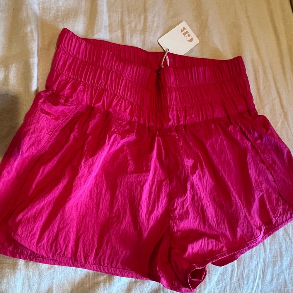 Cute, high waisted GB pink shorts.